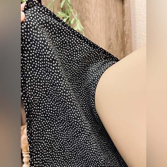 Loft Black White Polka Dot Open Back Romper Sz M Sleeveless Scoop Neck Pockets - Picture 7 of 16